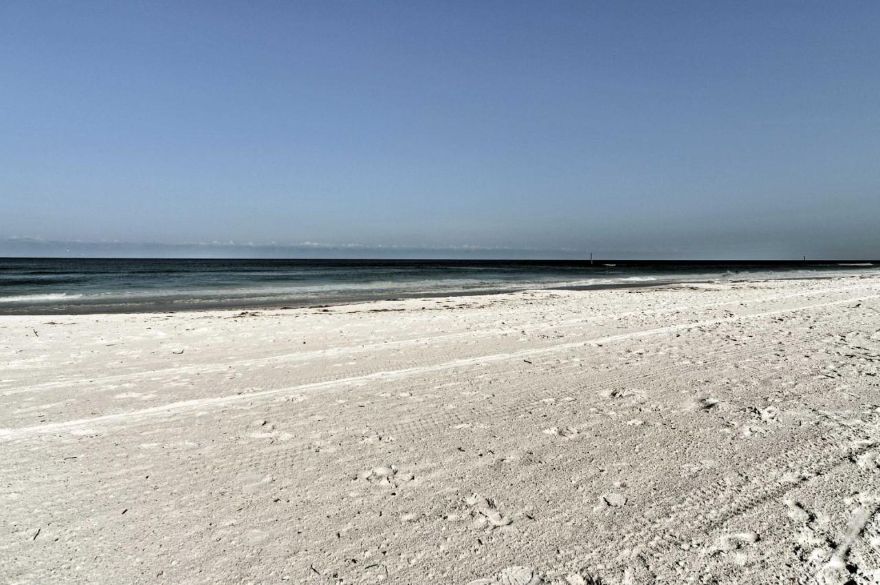 Driftwood Beach Cottage - Walk To Clearwater Bch Clearwater Beach Exterior photo